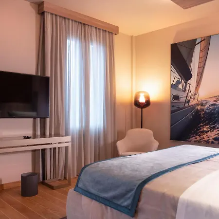 Miramare Apartahotel 4*