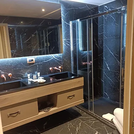 Miramare 4* 세스트리레반떼